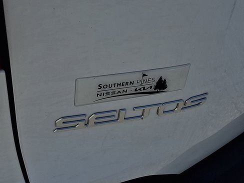 Certified 2025 Kia Seltos LX image 32