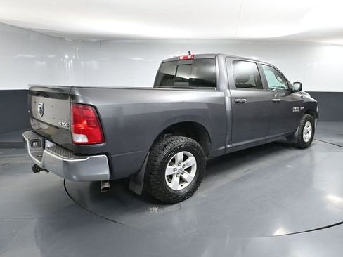 Used 2017 RAM 1500 Classic SLT AWD/4WD image 4