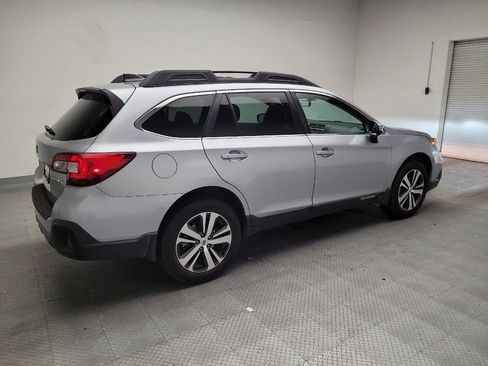 Used 2018 Subaru Outback 2.5i Limited AWD/4WD image 10