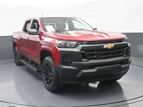 Used 2026 Chevrolet Colorado W/T w/ WT Custom Package RWD image 9
