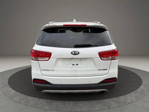 Used 2018 Kia Sorento EX FWD image 4