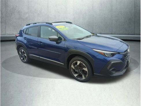 Used 2025 Subaru Crosstrek 2.5i Limited AWD/4WD image 8