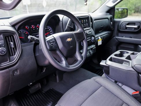 Used 2022 Chevrolet Silverado 1500 Custom image 4