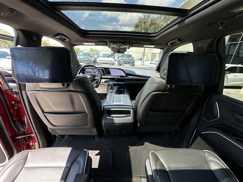 Certified 2024 Cadillac Escalade Sport w/ LPO, ONYX Package image 32