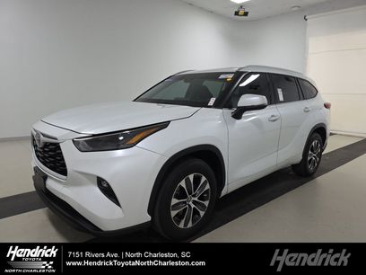 Used 2022 Toyota Highlander XLE