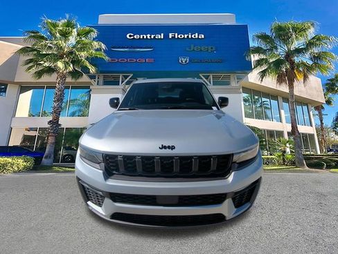 New 2026 Jeep Grand Cherokee Limited w/ Limited Altitude Package image 3