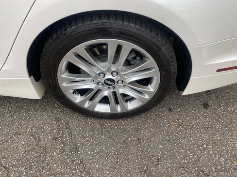 Used 2016 Lincoln MKZ Base 4dr Sedan w/ Equipment Group 200A Select image 13