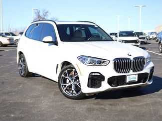 Used 2021 BMW X5 xDrive40i w/ M Sport Package video 2
