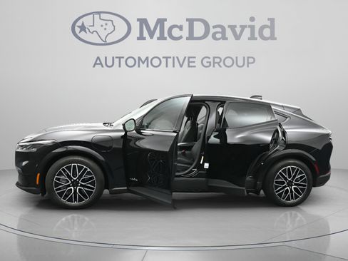 Used 2025 Ford Mustang Mach-E Premium AWD/4WD image 44