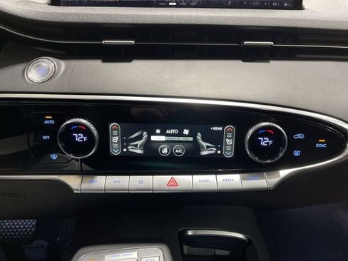 Used 2023 Genesis GV70 2.5T w/ Select Package image 21