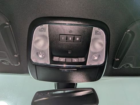 Used 2018 Dodge Charger GT image 24