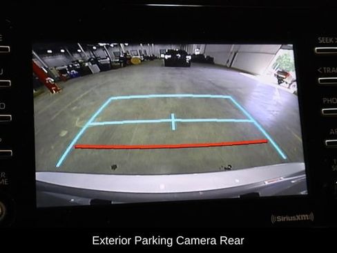 Used 2022 Toyota Camry SE image 7