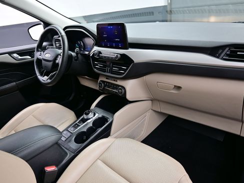 Used 2021 Ford Escape SEL image 15