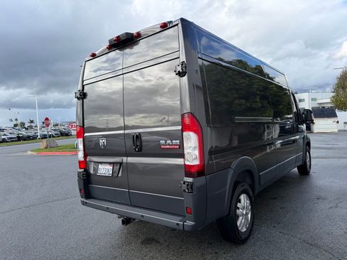 Used 2018 RAM ProMaster 2500 w/ Premium Appearance Group image 6