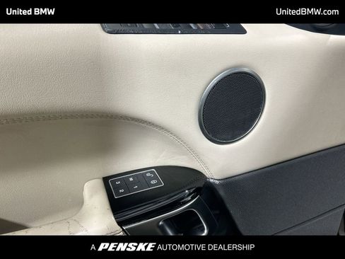 Used 2017 Land Rover Range Rover Sport HSE image 11