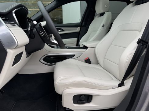 Used 2026 Jaguar F-PACE R-Dynamic S AWD/4WD image 18