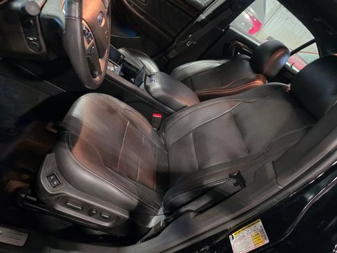 Used 2018 Ford Taurus Limited w/ Driver Assist Package FWD image 6