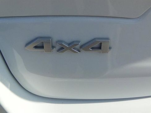 Used 2023 Jeep Grand Cherokee L Laredo image 10