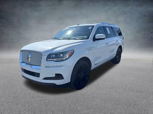Used 2023 Lincoln Navigator Reserve AWD/4WD image 1