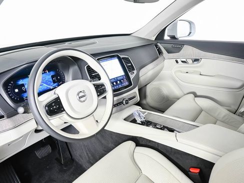 Used 2024 Volvo XC90 B6 Ultimate w/ Protection Package Premier AWD/4WD image 6