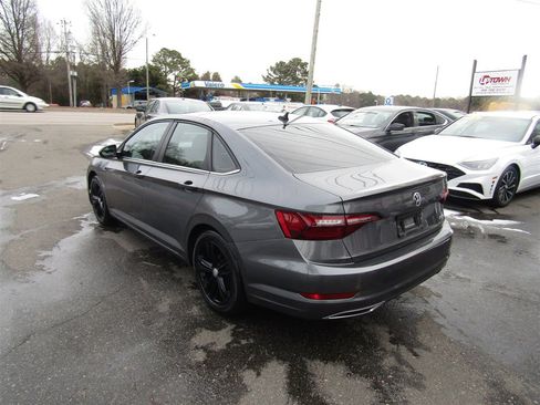 Used 2021 Volkswagen Jetta image 5