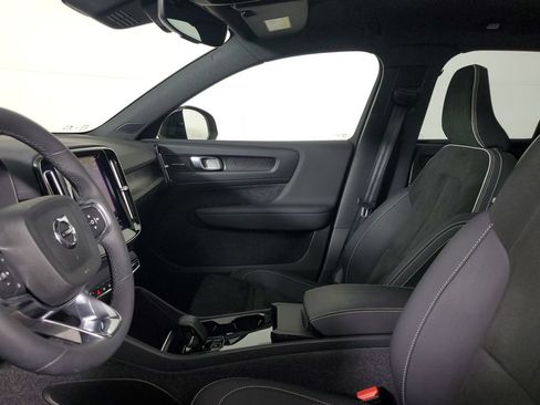 Certified 2023 Volvo XC40 Recharge Ultimate w/ Protection Package Premier AWD/4WD image 24