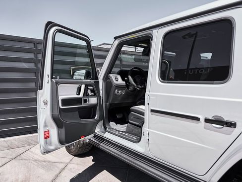 Used 2026 Mercedes-Benz G 63 AMG 4MATIC image 31