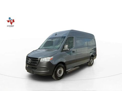Used 2019 Mercedes-Benz Sprinter 144 image 5