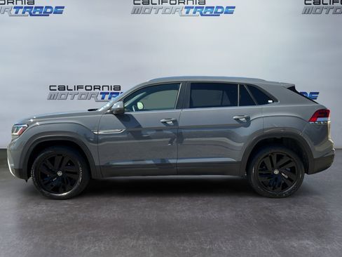 Used 2023 Volkswagen Atlas Cross Sport SE w/ Black Wheel Package FWD image 8