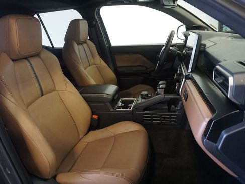 Certified 2025 Toyota 4Runner Limited AWD/4WD image 27
