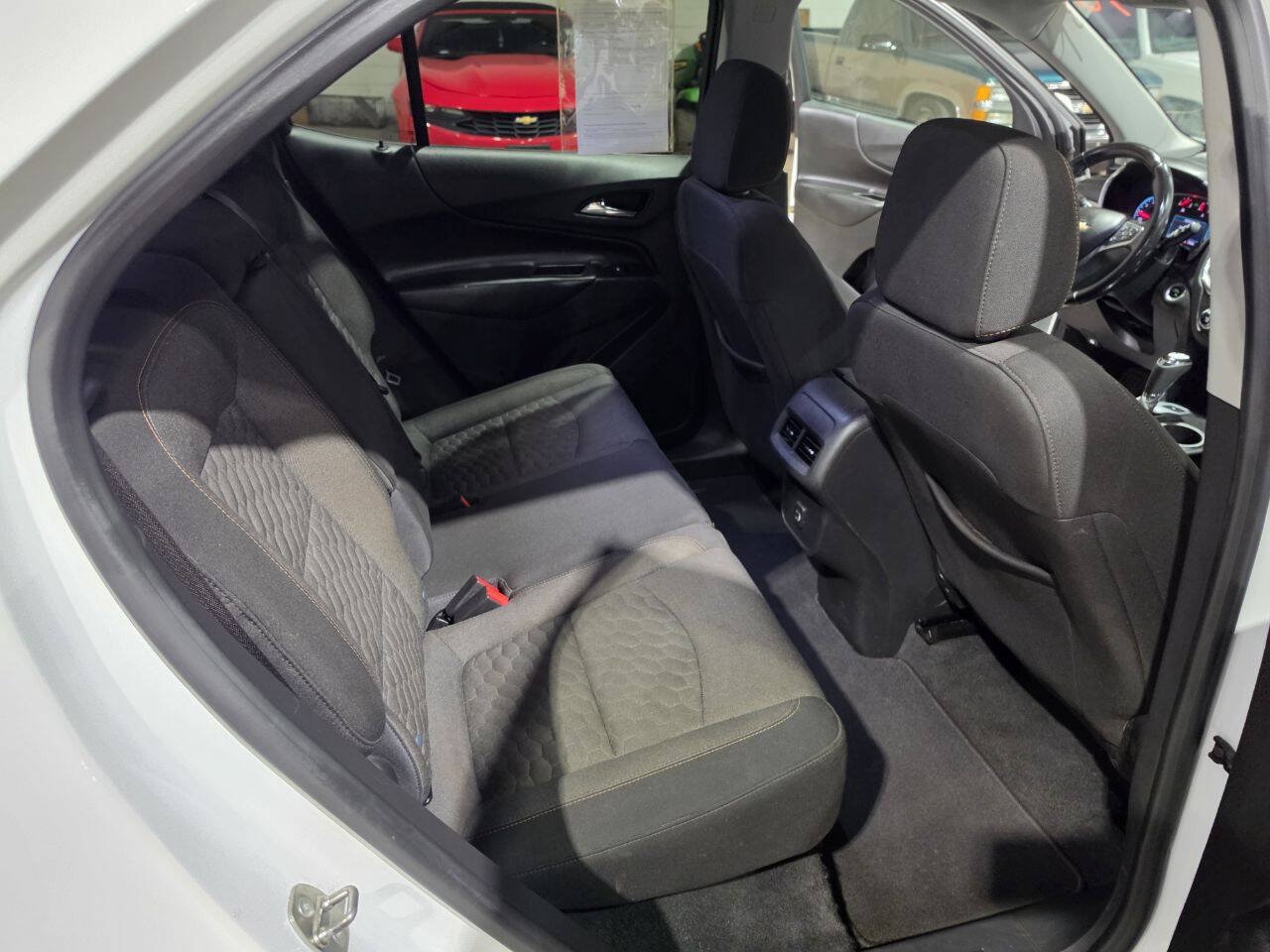 Used 2020 Chevrolet Equinox LT FWD image 30
