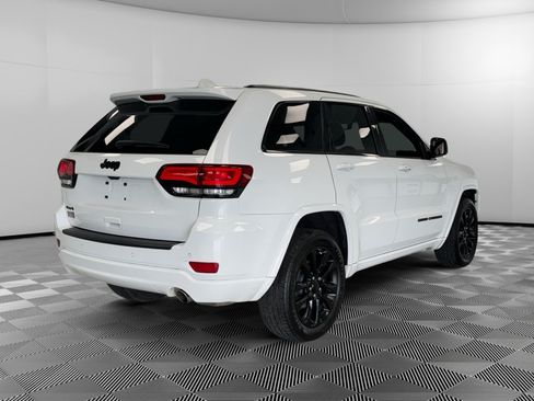 Used 2020 Jeep Grand Cherokee Altitude AWD/4WD image 8