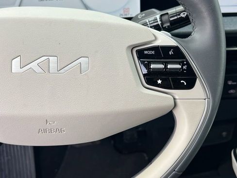 Certified 2022 Kia EV6 Wind image 22