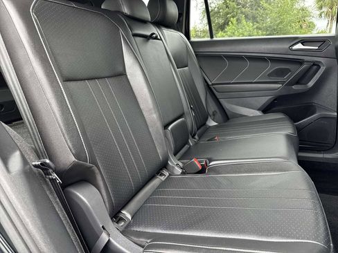 Used 2022 Volkswagen Tiguan SE R-Line AWD/4WD image 19