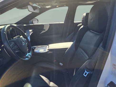 Used 2023 Lexus LS 500 F Sport image 11