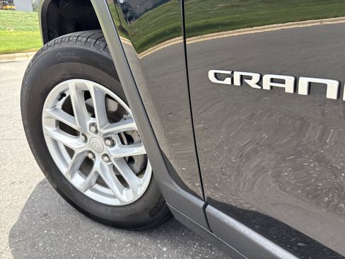 Certified 2025 Jeep Grand Cherokee Laredo X w/ Luxury Tech Group I RWD image 12
