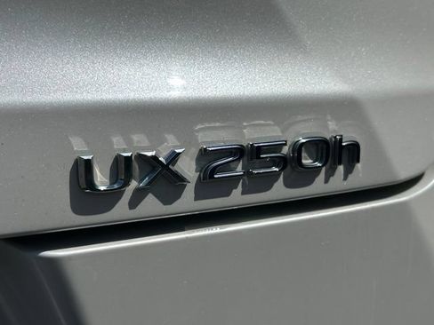 Used 2020 Lexus UX 250h w/ Premium Package AWD/4WD image 14
