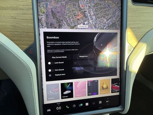 Used 2020 Tesla Model S Long Range Plus image 36