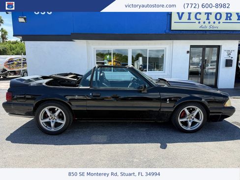 Used 1989 Ford Mustang LX image 3