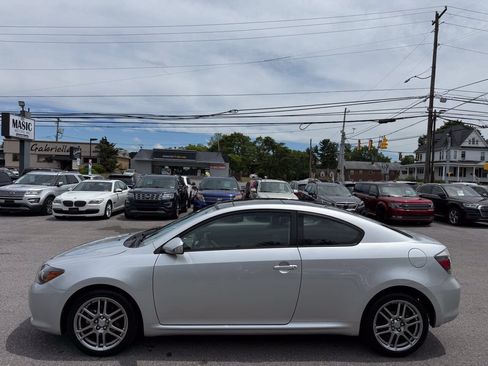 Used 2010 Scion tC FWD image 5
