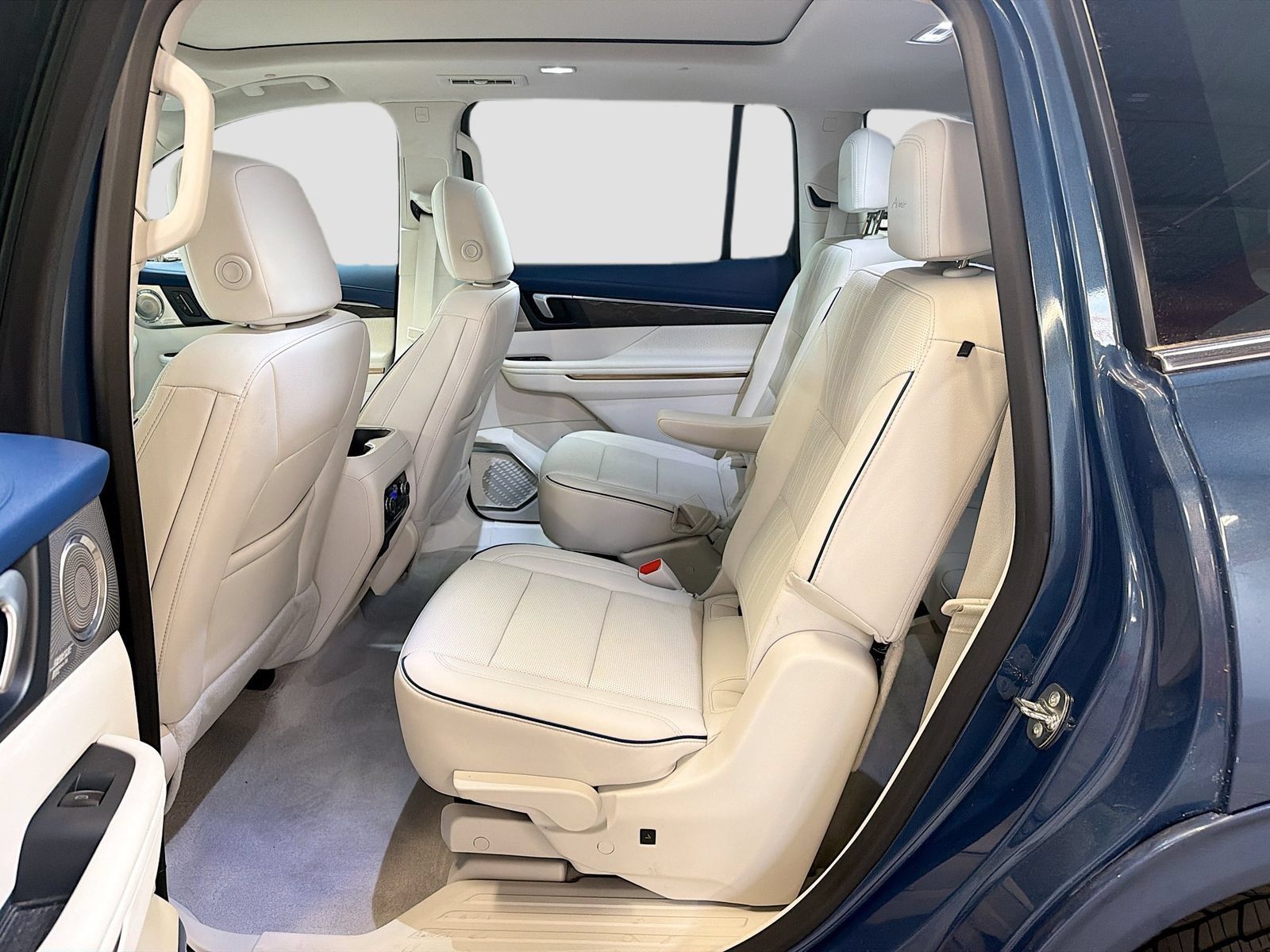 Used 2026 Buick Enclave Avenir w/ Super Cruise Package AWD/4WD image 26