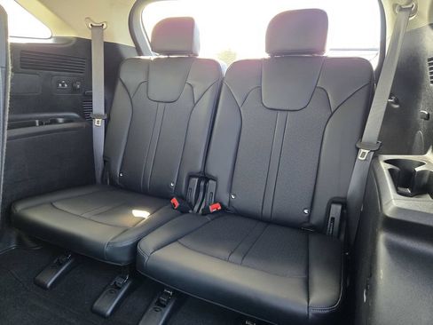 Used 2023 Kia Sorento EX AWD/4WD image 12