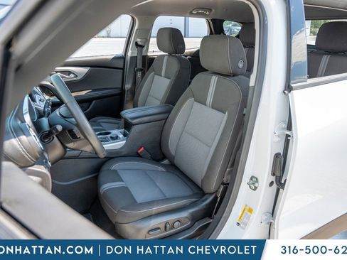 Used 2025 Chevrolet Blazer LT AWD/4WD image 4