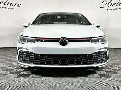 Used 2024 Volkswagen GTI SE FWD image 2
