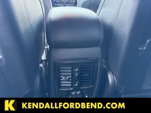 Used 2020 Jeep Grand Cherokee SRT image 17