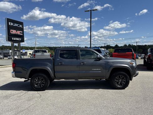 Used 2022 Toyota Tacoma SR5 image 4