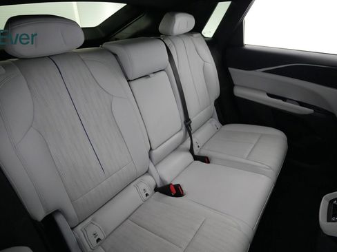 Used 2024 Cadillac Lyriq Sport w/ LPO, Floor Liner Package AWD/4WD image 5