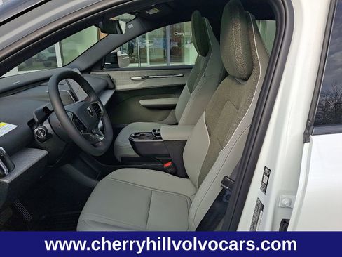 New 2026 Volvo EX30 Cross Country Ultra image 9