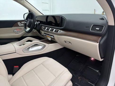 New 2026 Mercedes-Benz GLS 450 GLS 450 image 29