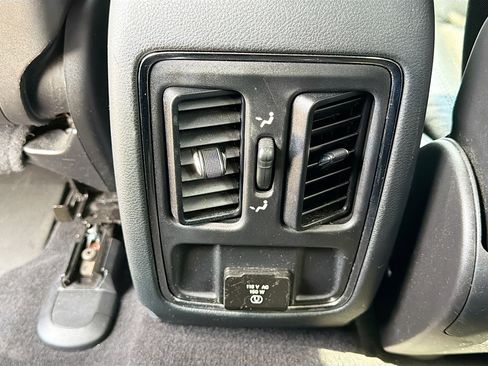 Used 2019 Jeep Grand Cherokee Altitude image 20